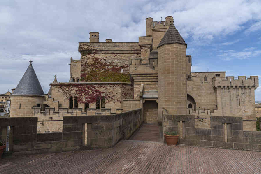 Comunidad Foral de Navarra 051 - Olite - palacio Real de Olite.jpg